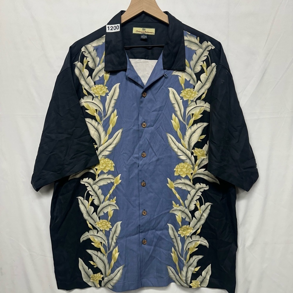 Tommy Bahama Men’s 100% Silk Hawaiian Shirt Floral XL